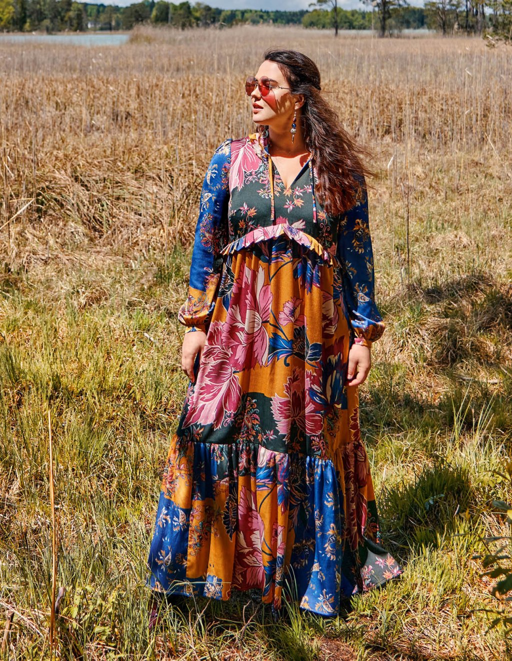 04 Šaty s rýšky a volánem