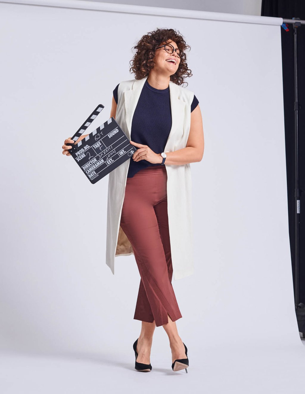 06 Kalhoty s netradičnými rozparky