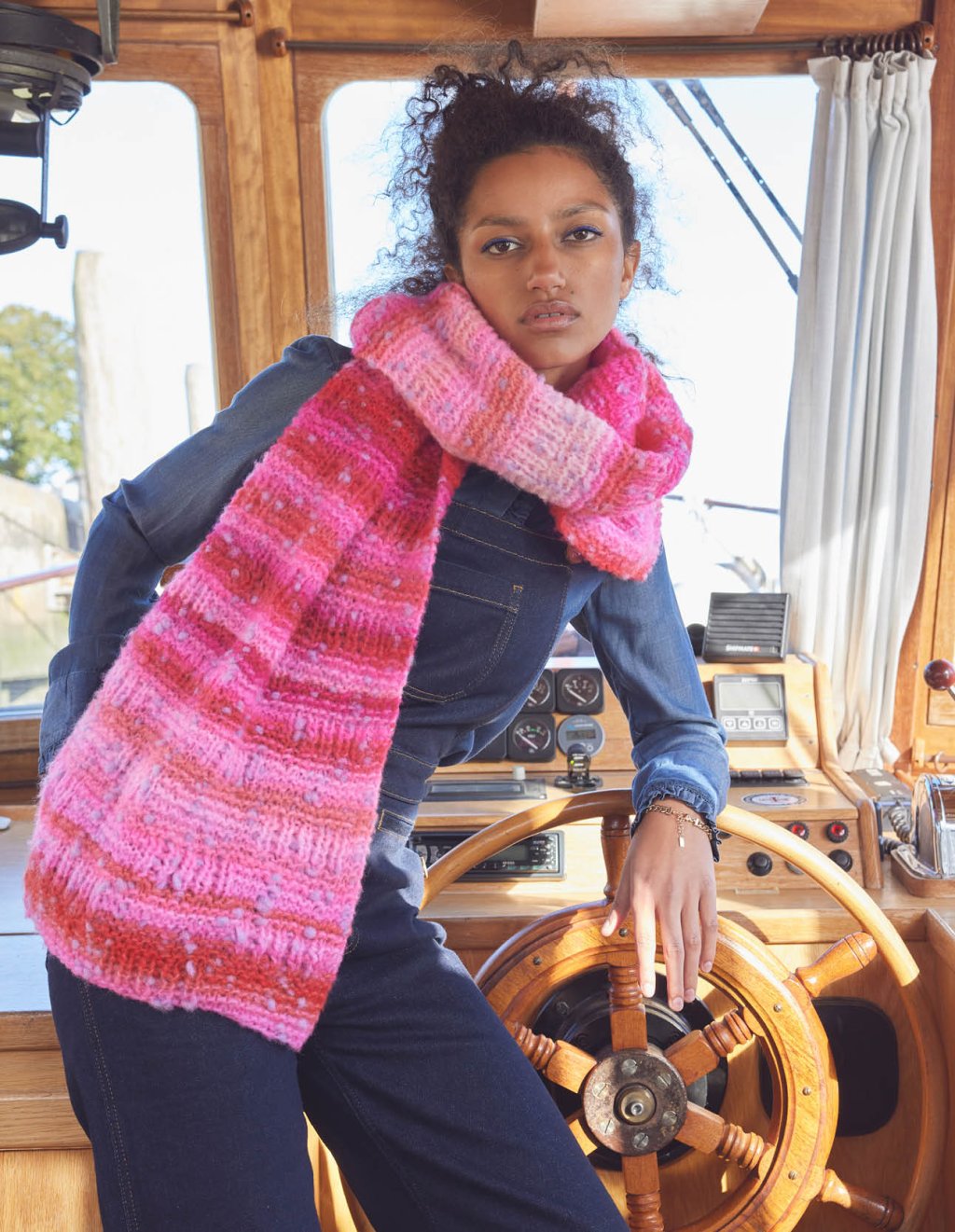 19 Šála s barevnými přechody