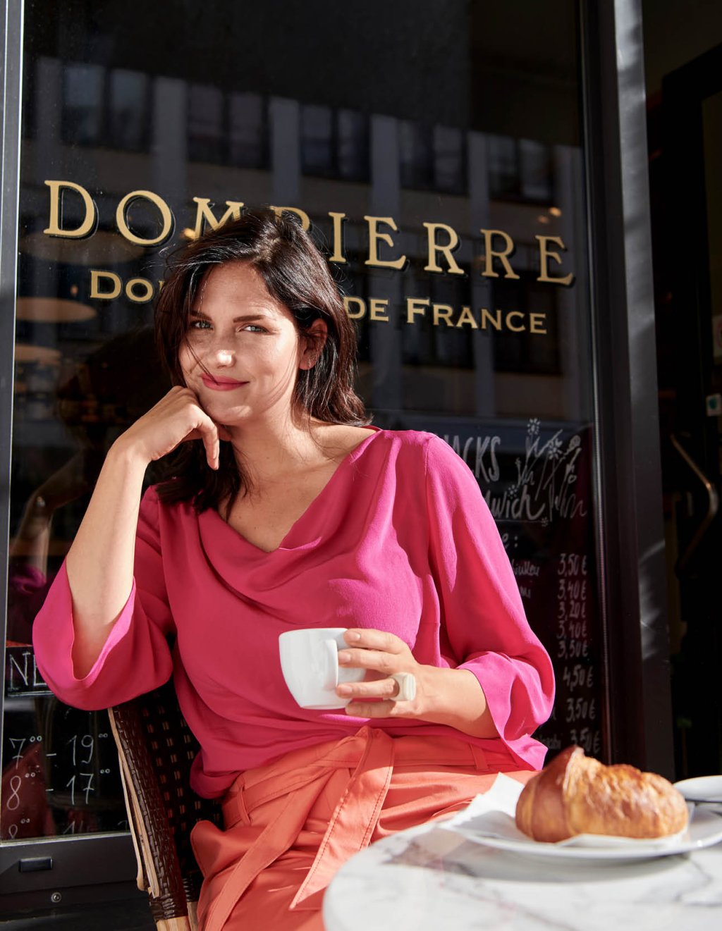 03 Halenka s výstřihem s vodou