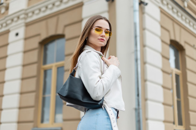 jak-kabelka-guess-ovlivni-vas-kazdodenni-outfit